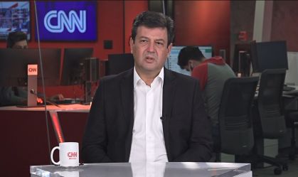 Divulgação de exames de Bolsonaro é questão política, diz Mandetta