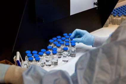 Amostras do medicamento remdesivir da Gilead Sciences em instalação da empresa