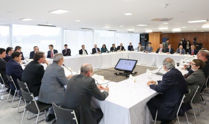 Investigadores diminuem relevância de vídeo de reunião nas apurações