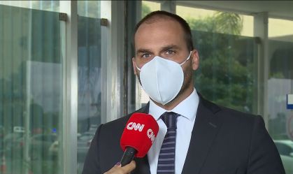 Eduardo Bolsonaro diz não fazer sentido apresentar vídeo da reunião na íntegra