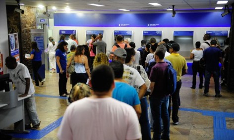 Filas agência Caixa Econômica