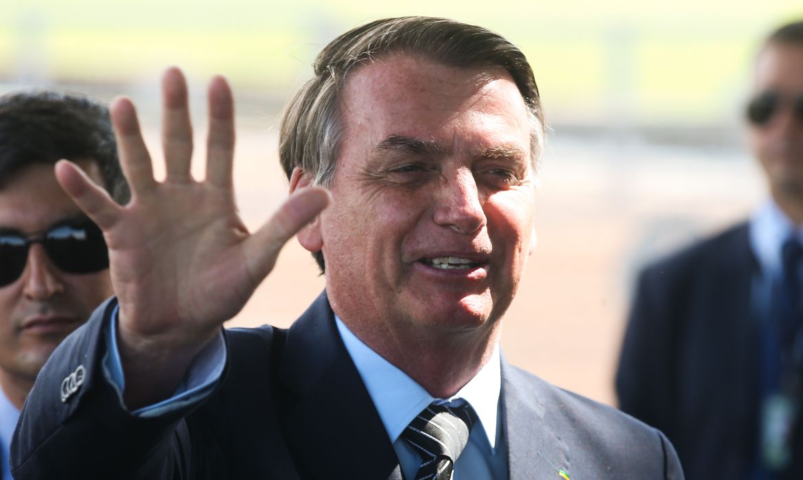 Jair Bolsonaro é criticado após divulgar vídeo com chamado para manifestação