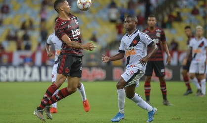 Flamengo e Vasco pedem volta do futebol; Fluminense e Botafogo discordam
