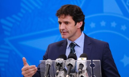 Renan não tem condições de ser relator da CPI da Covid-19, diz ex-ministro à CNN