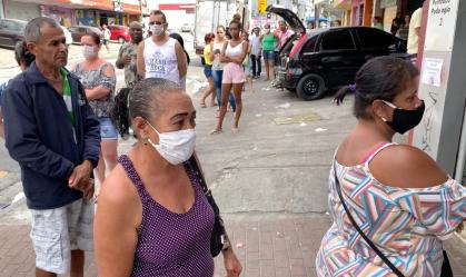 Medidas para financiar Renda Cidadã contam com fim de abono e corte de salários
