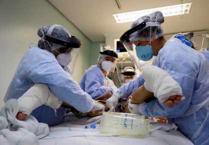 Hospitais, UTI, Porto Alegre, profissionais de saúde, enfermeiros, médicos