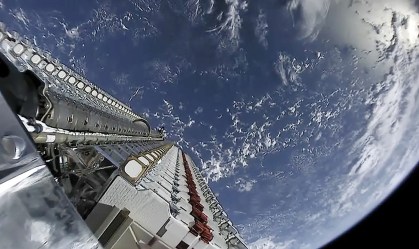 Erupções solares encurtam vida útil de satélites da SpaceX, aponta pesquisa