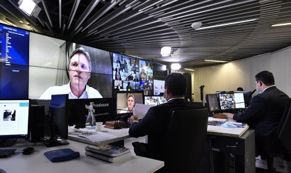 Senado aprova suspensão de pagamento do Fies; projeto volta à Câmara