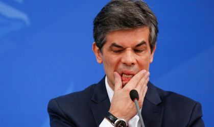 Análise: Teich está fragilizado e não fala de forma assertiva com a população