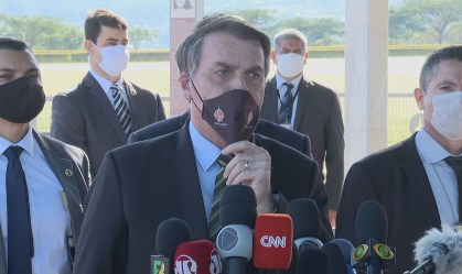 Casa própria: Bolsonaro diz que Caixa vai dobrar prazo para atraso em prestações