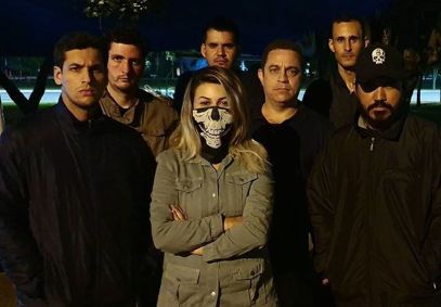 Sara Winter e manifestantes