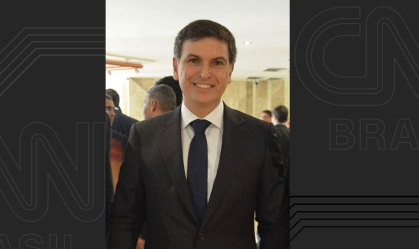 Diretor da PF cita delegado do Rio como 'próximo' dos filhos de Bolsonaro