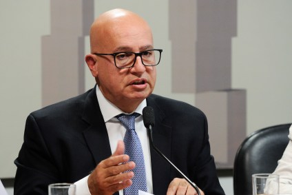 Valdir Simão