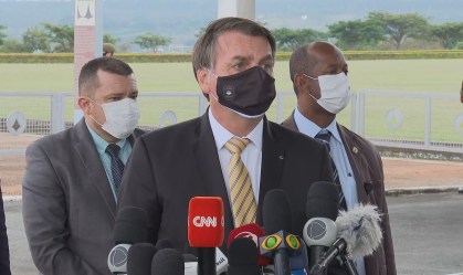 'Vai ter mais', diz Bolsonaro sobre ação da PF que investiga Witzel no Rio