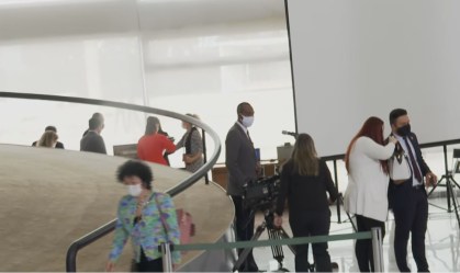 Defensora da cloroquina, Nise Yamaguchi é vista em evento no Planalto