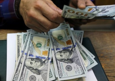 Dólar negociado na Bolsa de São Paulo atinge valor recorde