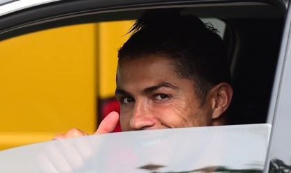 Cristiano Ronaldo é 1º jogador de futebol a ganhar mais de US$ 1 bi na carreira