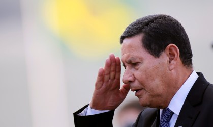 Governo pretende gastar R$ 44 mil com esteira ergométrica para Mourão