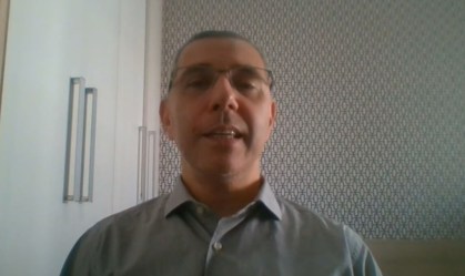'Protocolo da cloroquina é questionável e pressiona médicos', diz infectologista