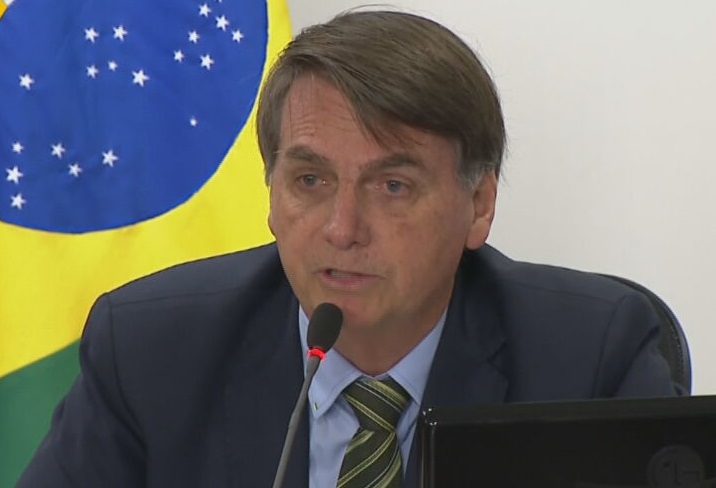 O presidente Jair Bolsonaro em reunião com governadores