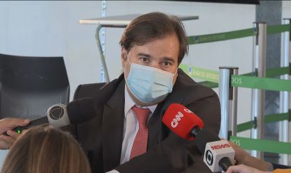 Oposição é contra reeleição, mas não fecha porta a Maia