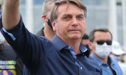 TSE dá 3 dias para Bolsonaro se manifestar sobre impulsionamento de mensagens