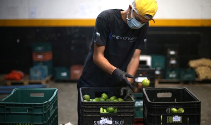 FGV: confiança do consumidor tem leve alta em maio, mas pessimismo se mantém