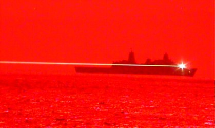 EUA testam arma a laser capaz de destruir aviões em pleno voo