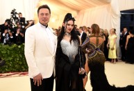 Elon Musk revela que teve terceiro filho com cantora Grimes; saiba o nome