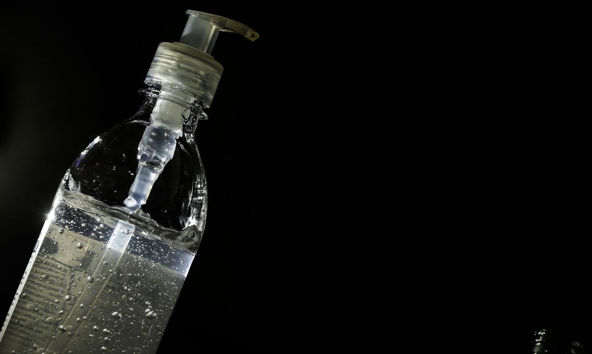 Frasco de álcool em gel