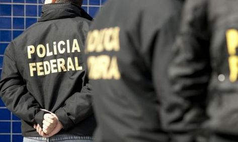 Agentes da Polícia Federal