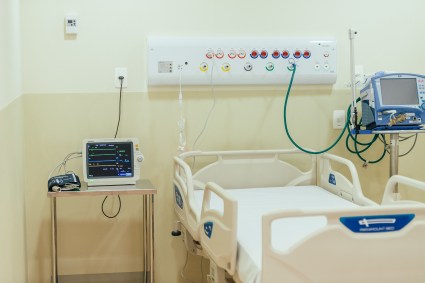 Leito de UTI para tratamento da Covid-19 no Hospital de Parelheiros, em SP