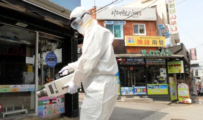 Sul-coreano é condenado a quatro meses de prisão por descumprir quarentena