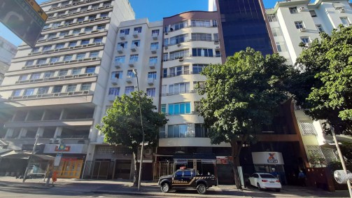 Agentes da PF realizam busca e apreensão na casa do sub-secretário no Leblom, RJ