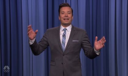 Jimmy Fallon se desculpa por ter pintado o rosto de preto para imitar Chris Rock