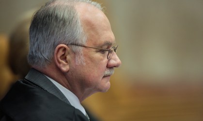 Fachin pede que Moraes e PGR se manifestem sobre depoimento de Weintraub