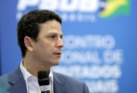 Presidente do PSDB diz que país chegou ao “limite da dignidade política”