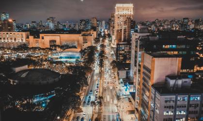 Câmara de SP aprova projeto de lei que permite outdoors no topo de prédios