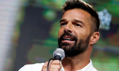 Ricky Martin surpreende fãs com lançamento do álbum 'PAUSA'