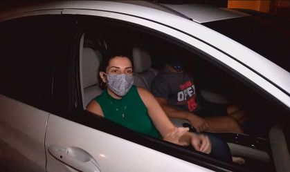 Shopping center no litoral paulista abre 'cine drive-in' durante a pandemia