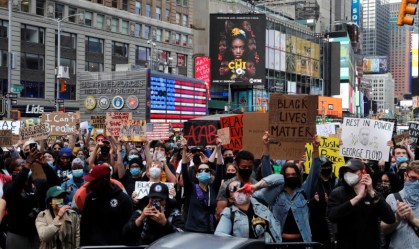Cidades americanas decretam toque de recolher para conter violência em protestos