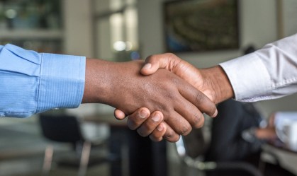 Vai pedir desconto? Confira 7 regras de ouro de mestres da negociação