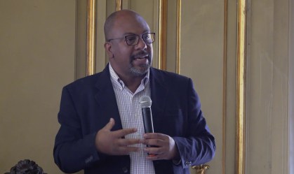 Racismo não se combate com medidas legais, diz professor de Harvard
