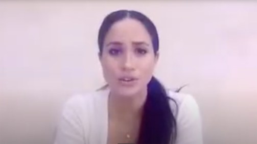 Meghan Markle discursou virtualmente a graduandos de uma escola de Los Angeles