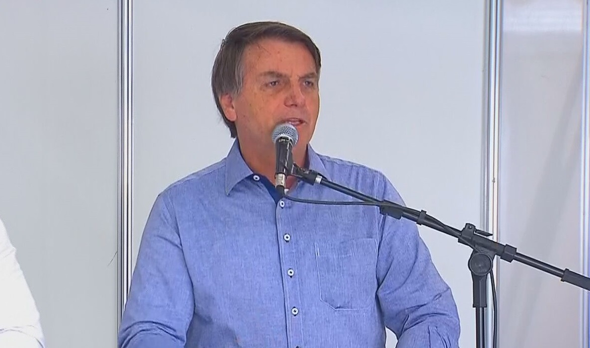 O presidente Jair Bolsonaro faz discurso em inauguração de hospital de campanha 