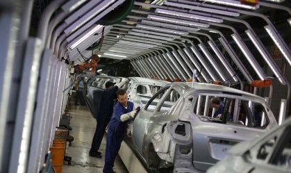 Produção industrial cresce 0,9% em janeiro, diz IBGE