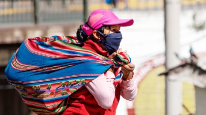 Mulher Inca durante pandemia da Covid-19.