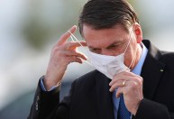 Tarcísio sanciona lei que cancela multas da Covid e Bolsonaro recupera quase R$ 1 milhão