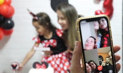 Festas virtuais se popularizam durante a quarentena
