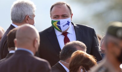 Três militares convocados por Pazuello já deixaram pasta da Saúde